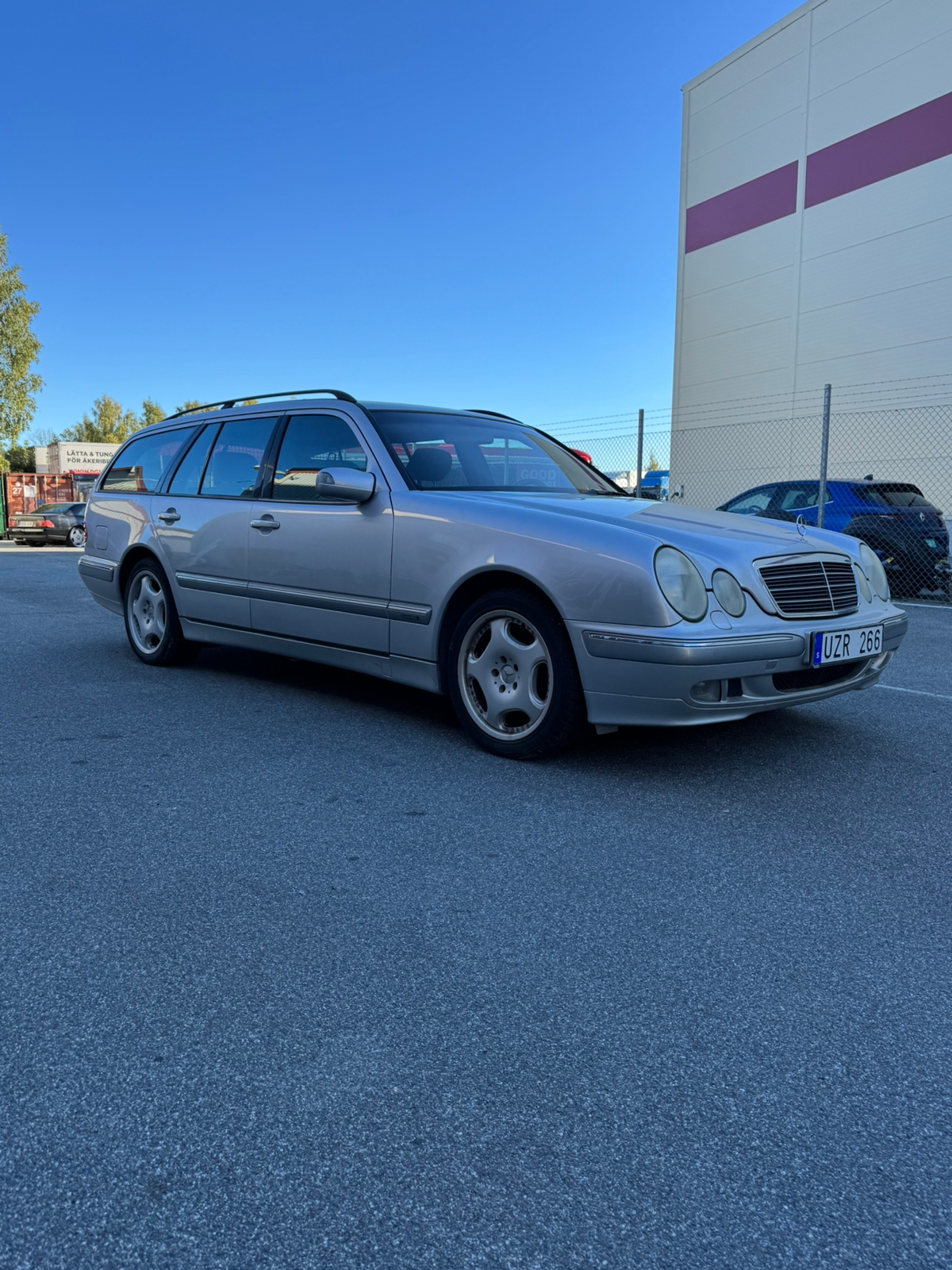 Mercedes-Benz E