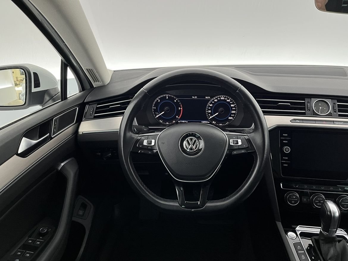 Volkswagen Passat 2018, bild 7/10