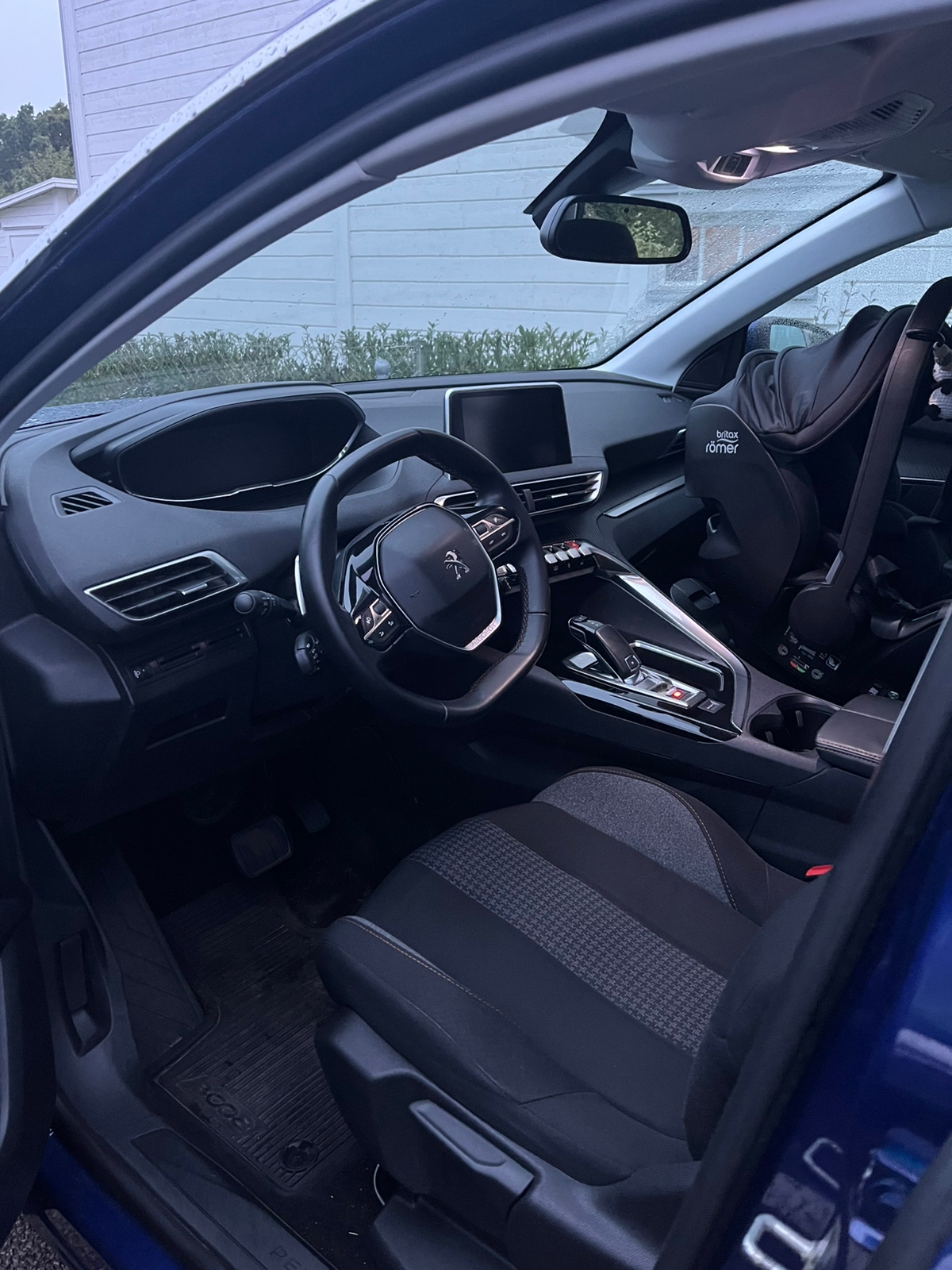 Peugeot 3008 1.6 BlueHDi 120 8v EAT 2017, bild 3/5