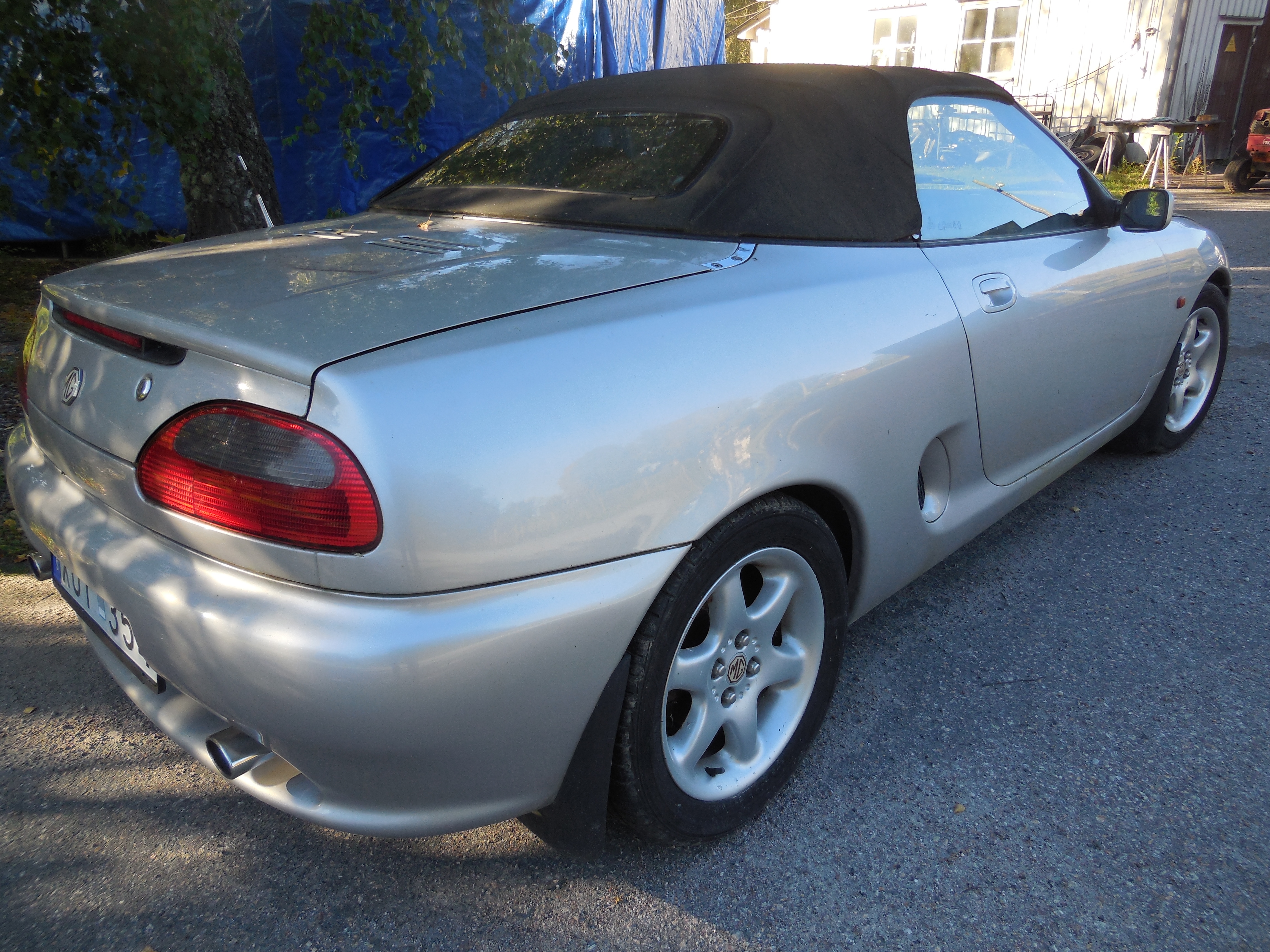 MG F