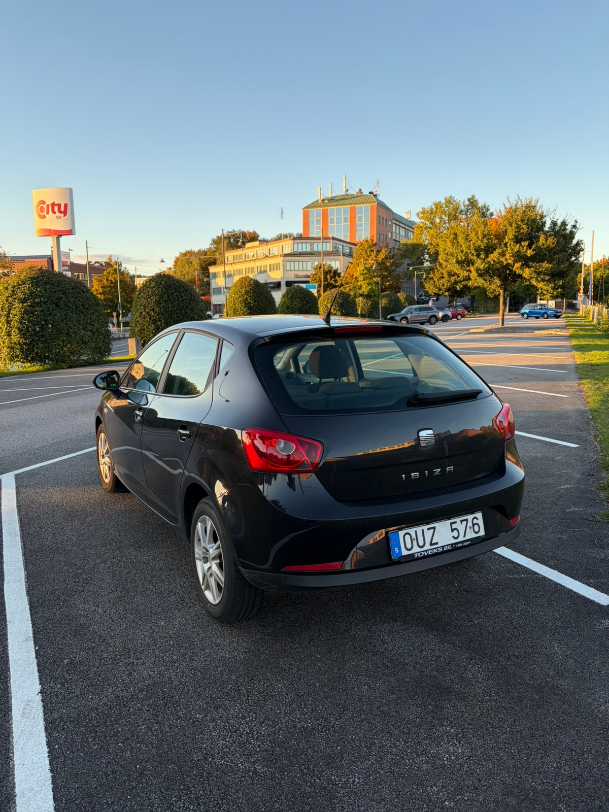 Seat Ibiza 5-dörrar 1.4 16v Manuell 2009, bild 2/6
