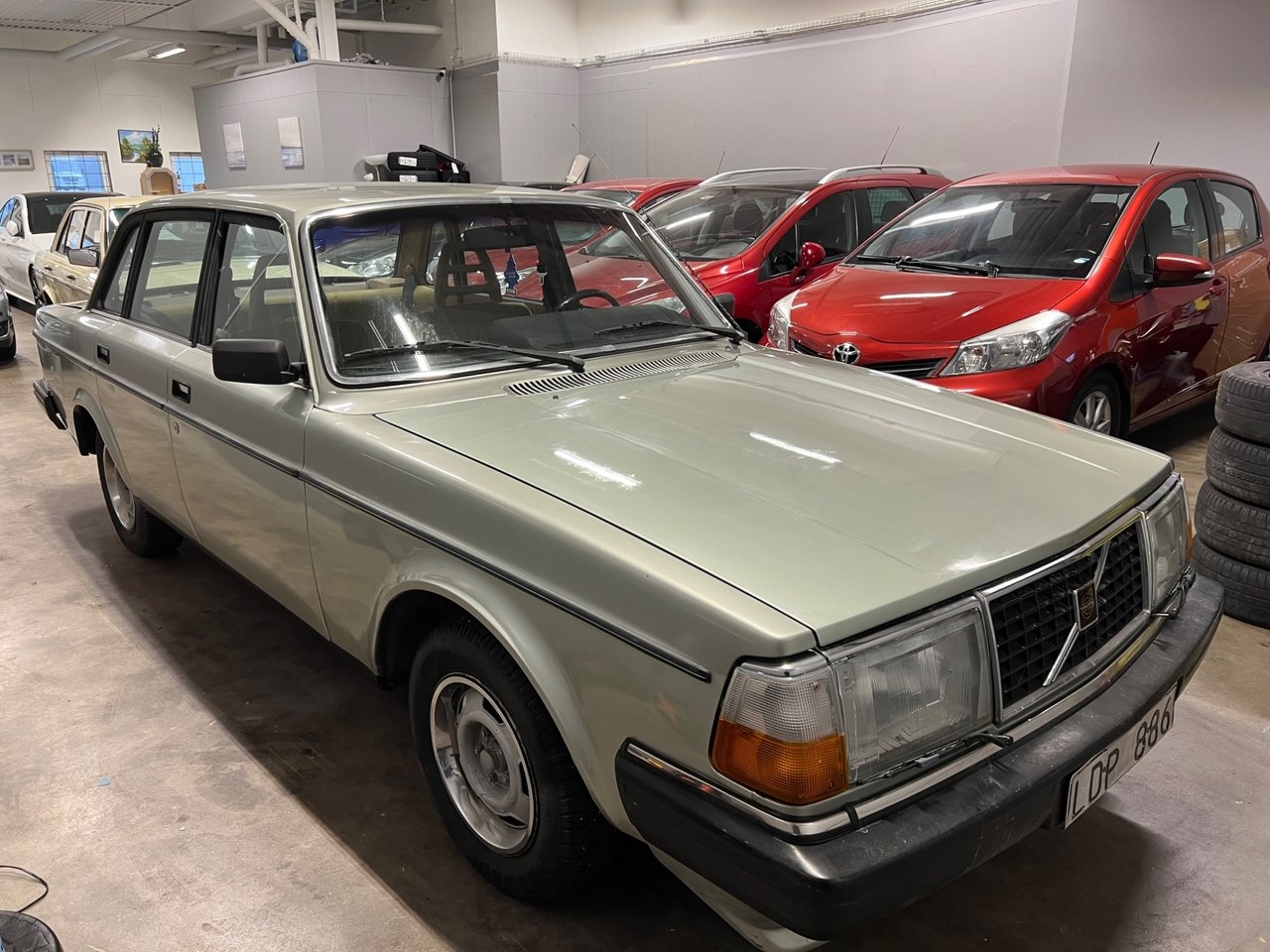 Volvo 244 240 4-door 2.3 GL automat 1983, bild 7/10