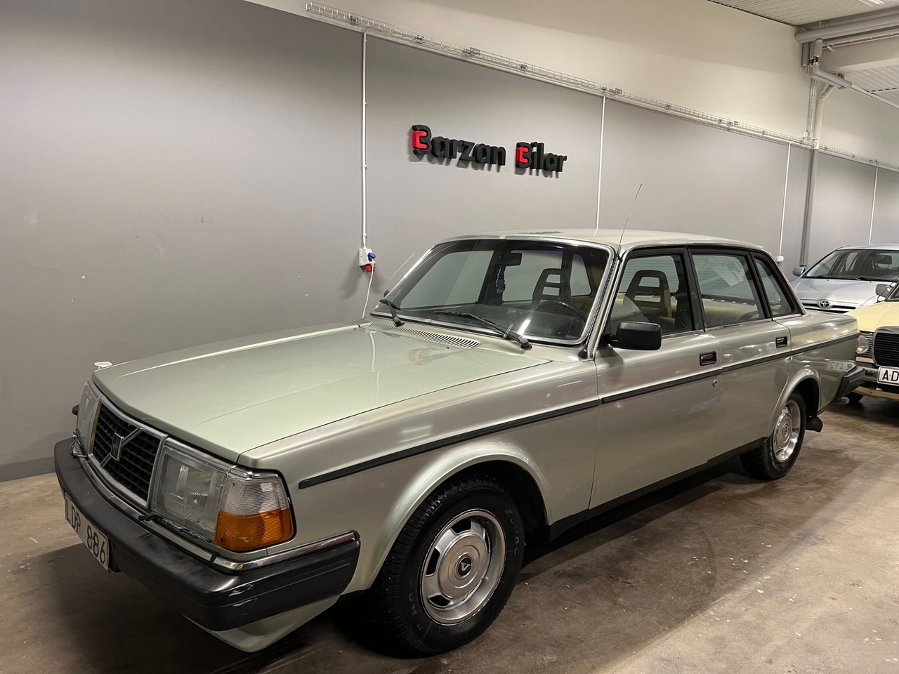 Volvo 244