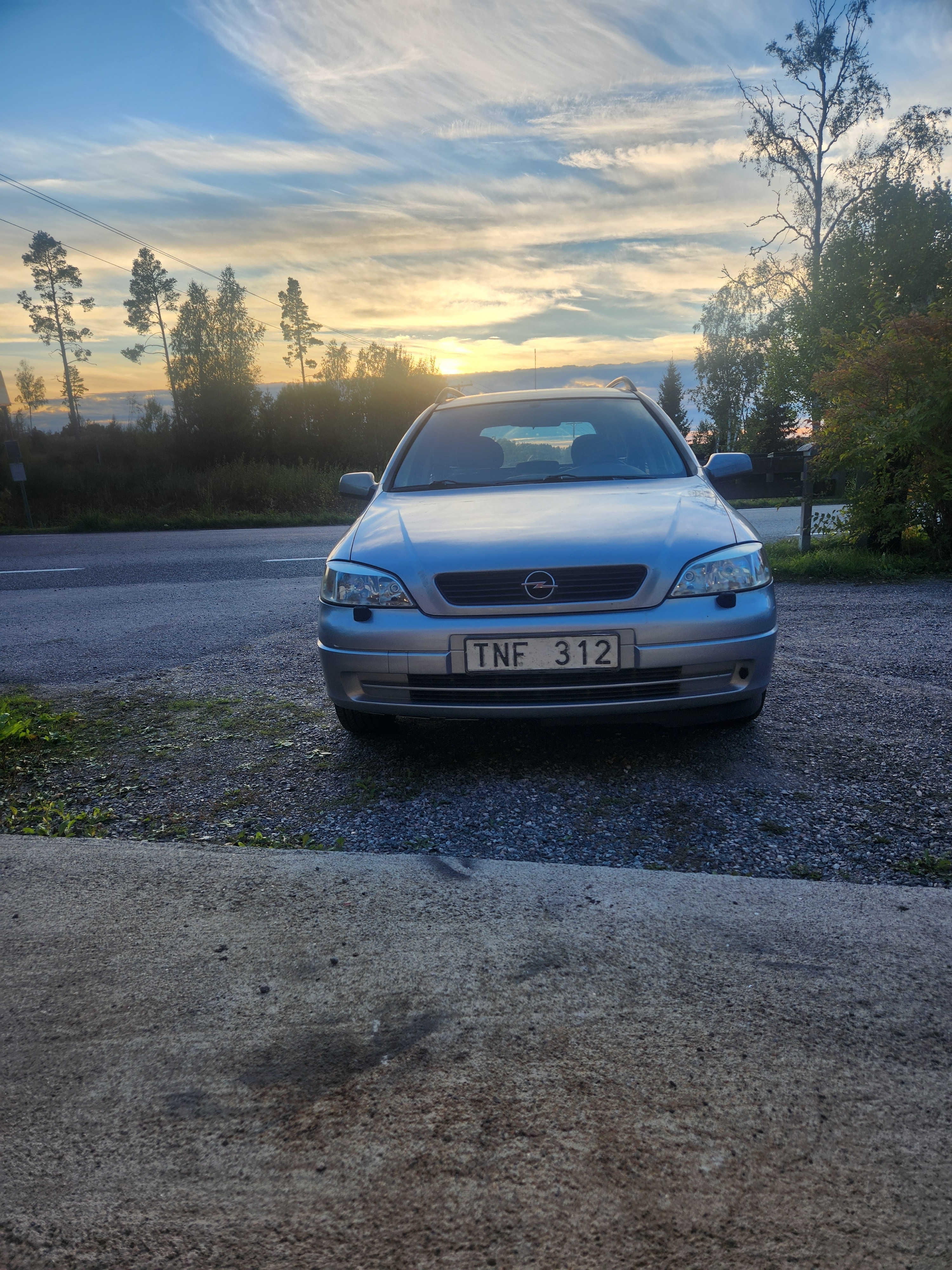 Opel Astra Caravan 1.6 Manuell 2002, bild 5/6