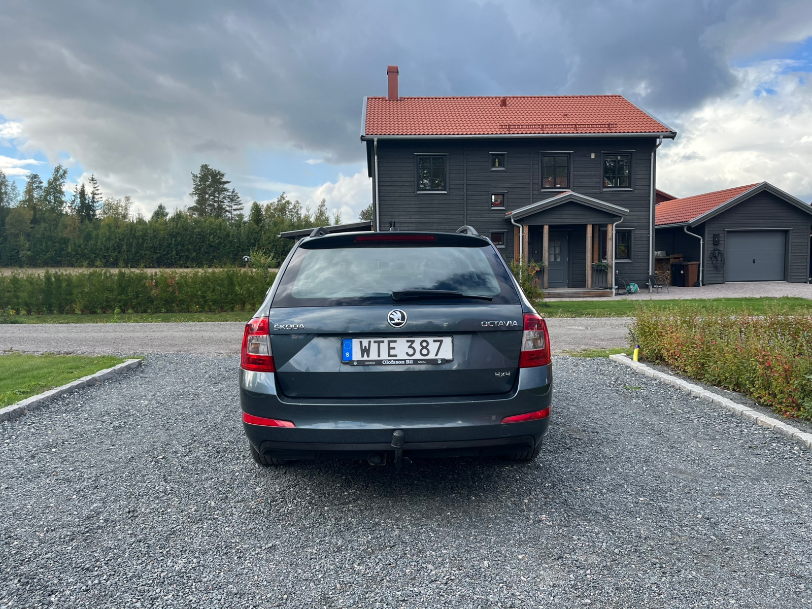 Skoda Octavia Kombi 1.6 TDI 4x4 Manuell 2016, bild 3/10