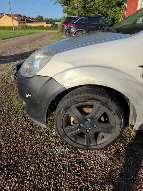 Ford Fiesta 5-dörrar 1.4 Manuell 2008, bild 7/8