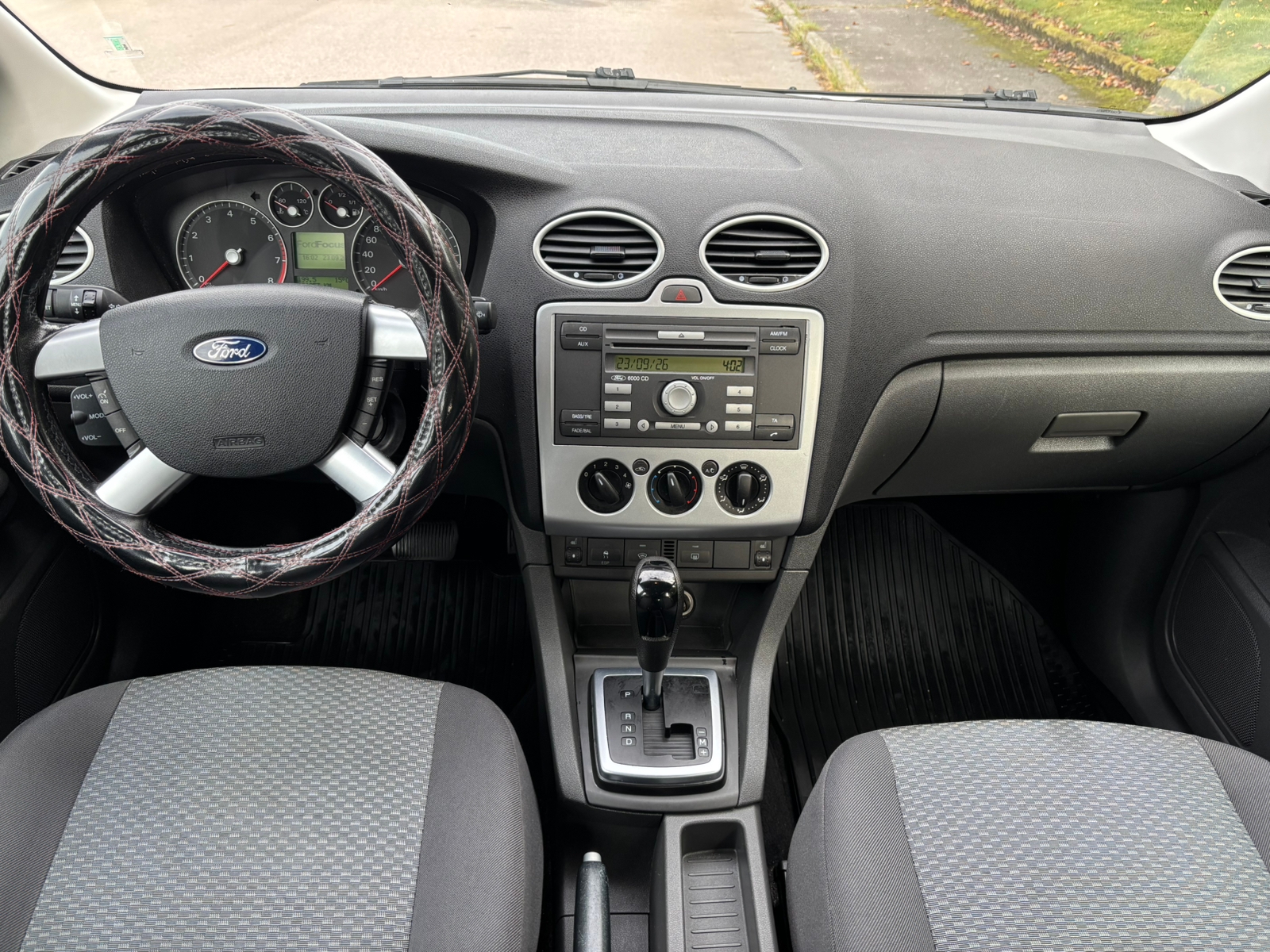 Ford Focus 5-dörrars 2.0 Automatisk 2006, bild 5/5