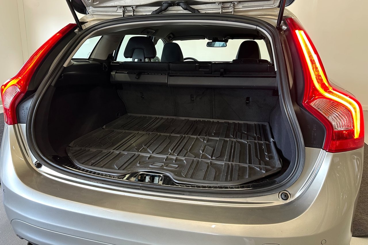 Volvo V60 D3 Momentum Business 2016, bild 5/10