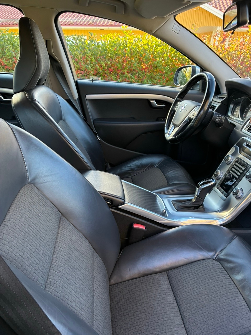 Volvo V70 D4, drag, VOC, sensus nav 2015, bild 5/8