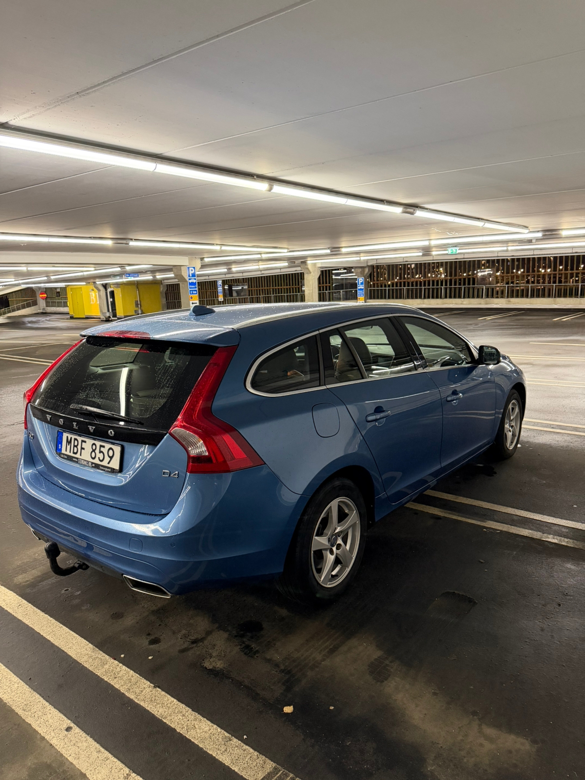 Volvo V60 D4 Geartronic 2017, bild 3/8