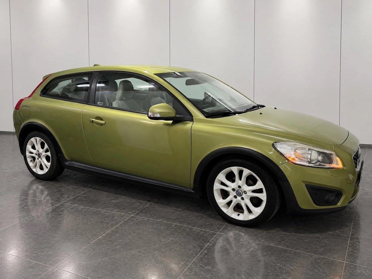 Volvo C30 DRIVe Summum 115hk / Nyservad 2011, kuva 4/10