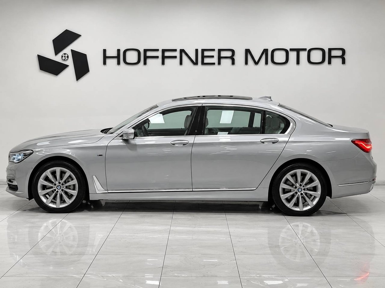 BMW 750 Li xDrive Steptronic PANO 2016, kuva 3/10