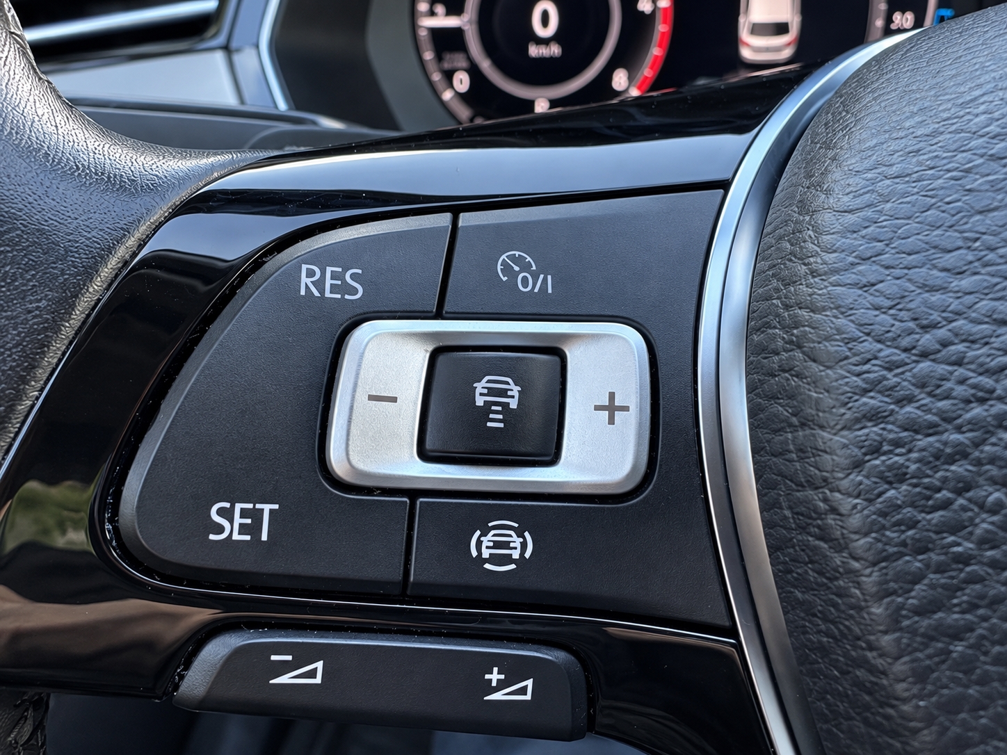 Volkswagen Passat 2019, bild 5/10