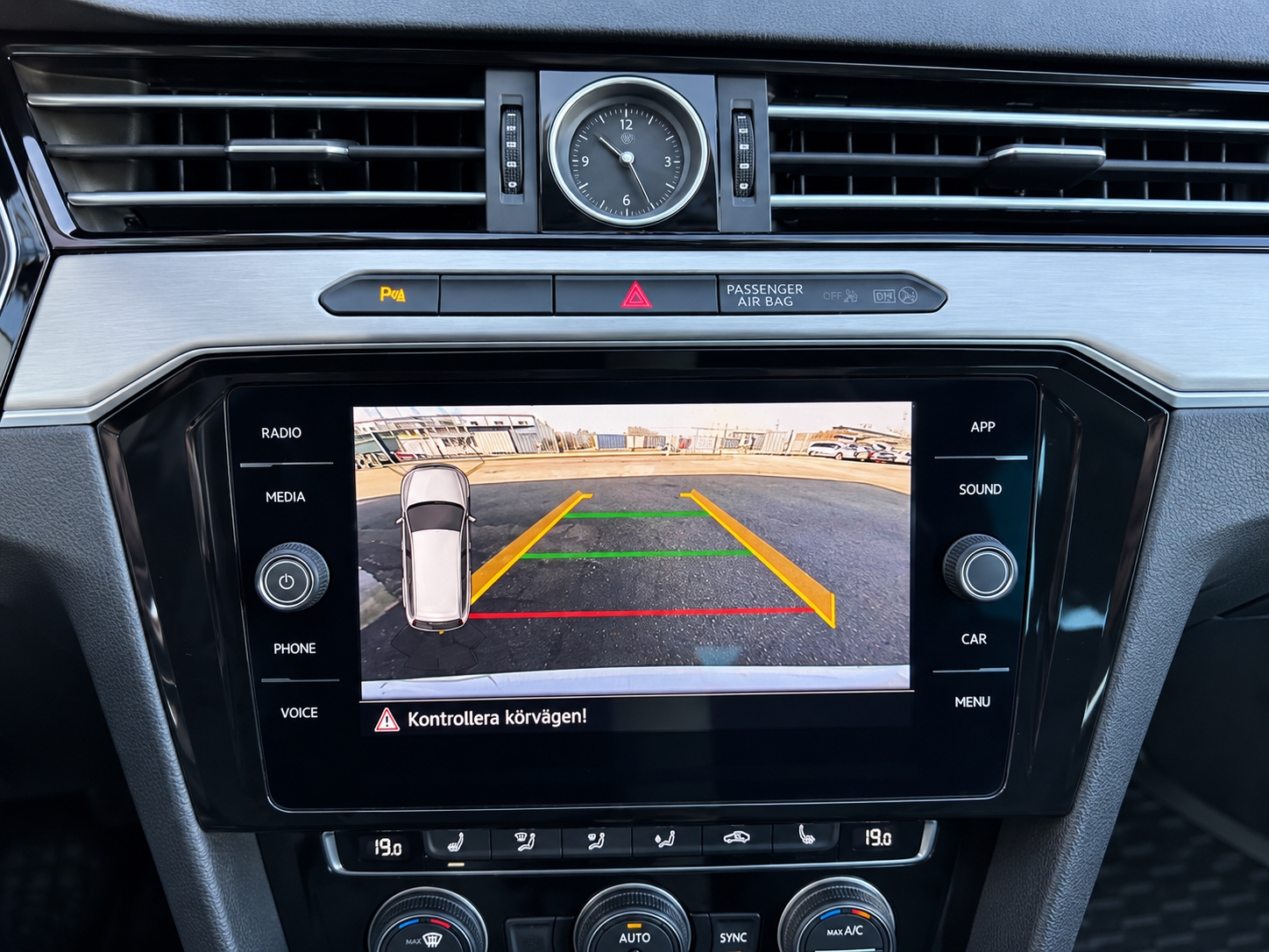 Volkswagen Passat 2019, bild 6/10