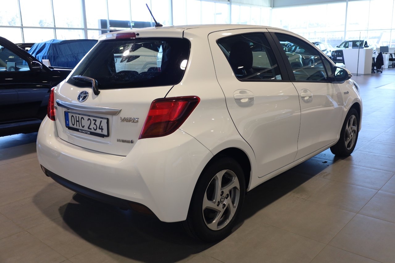 Toyota Yaris Hybrid e-CVT Active 2017, bild 5/10