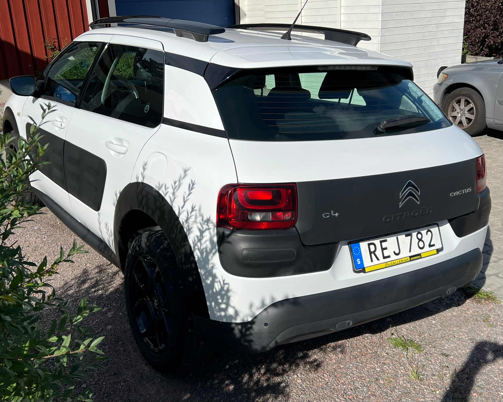 Citroen C4 Cactus 1.2 PureTech Manuell 2016, bild 2/6