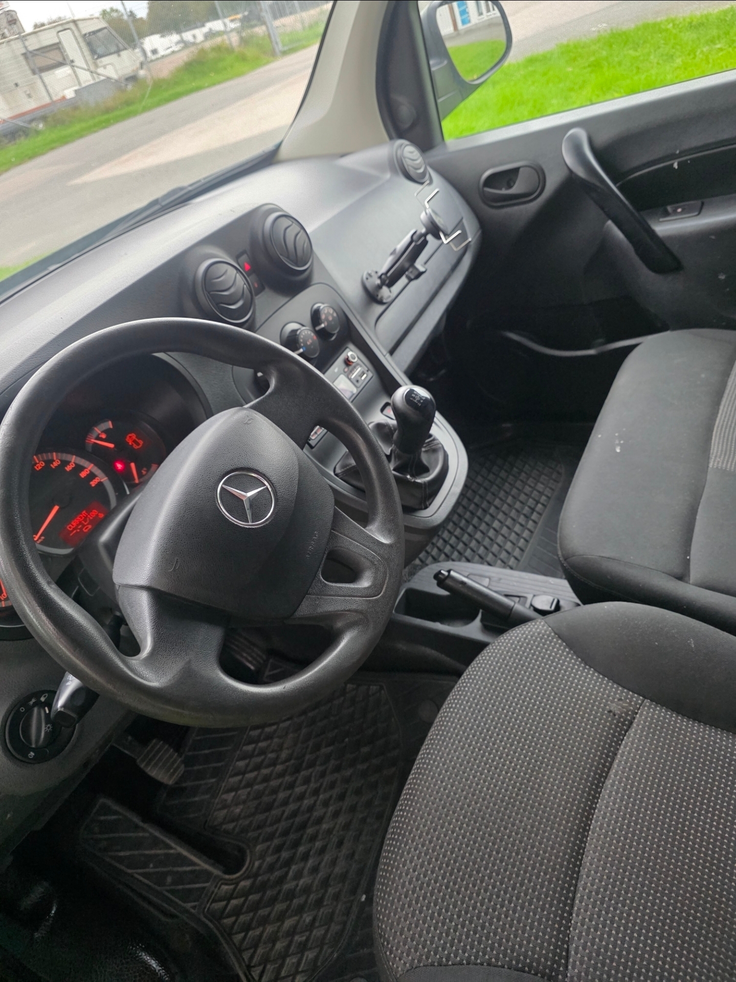Mercedes-Benz Citan 109 CDI Manuell 2017, photo 5/9