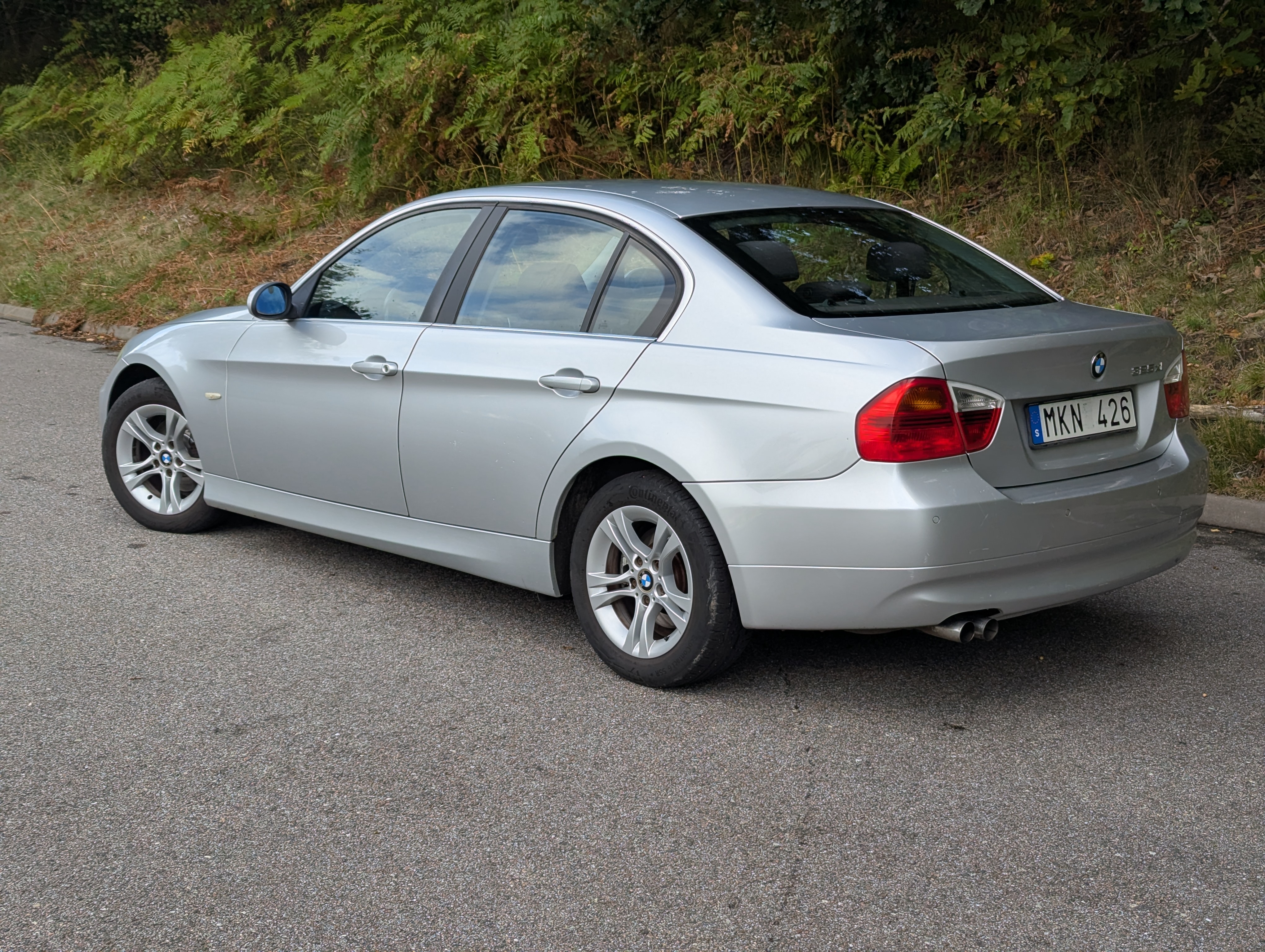 BMW 325 Xi Sedan Manuell 2007, bild 2/5
