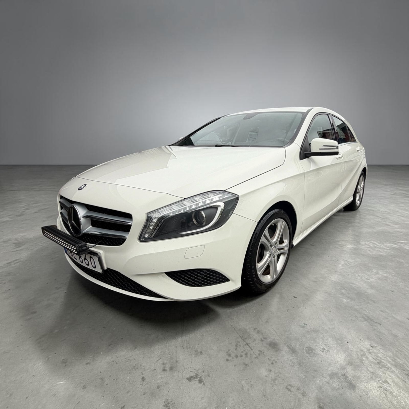 Mercedes-Benz A 180 Manuell 2015, kuva 2/10