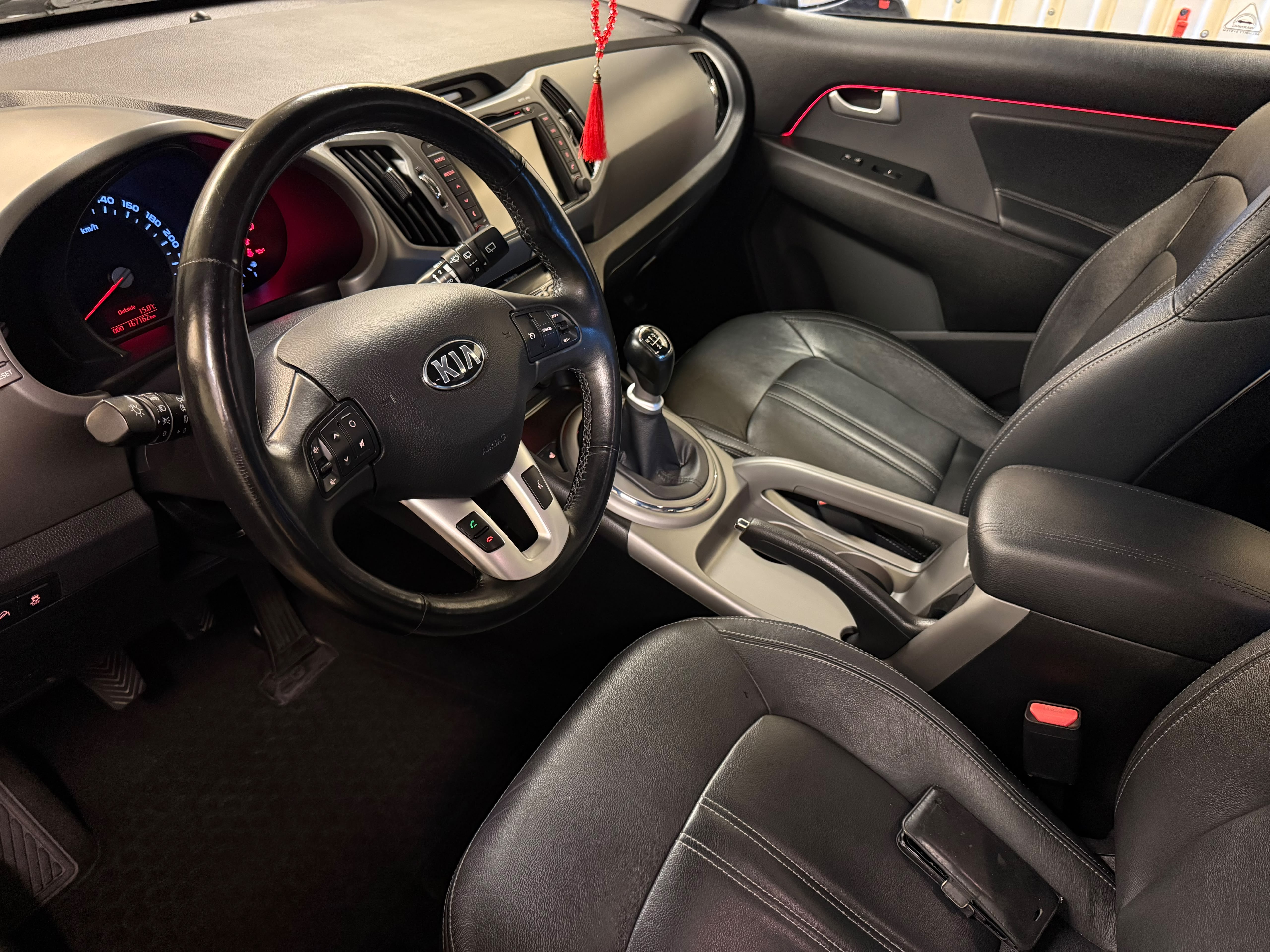 Kia Sportage 1.7 CRDi Manuell 2015, bild 6/15