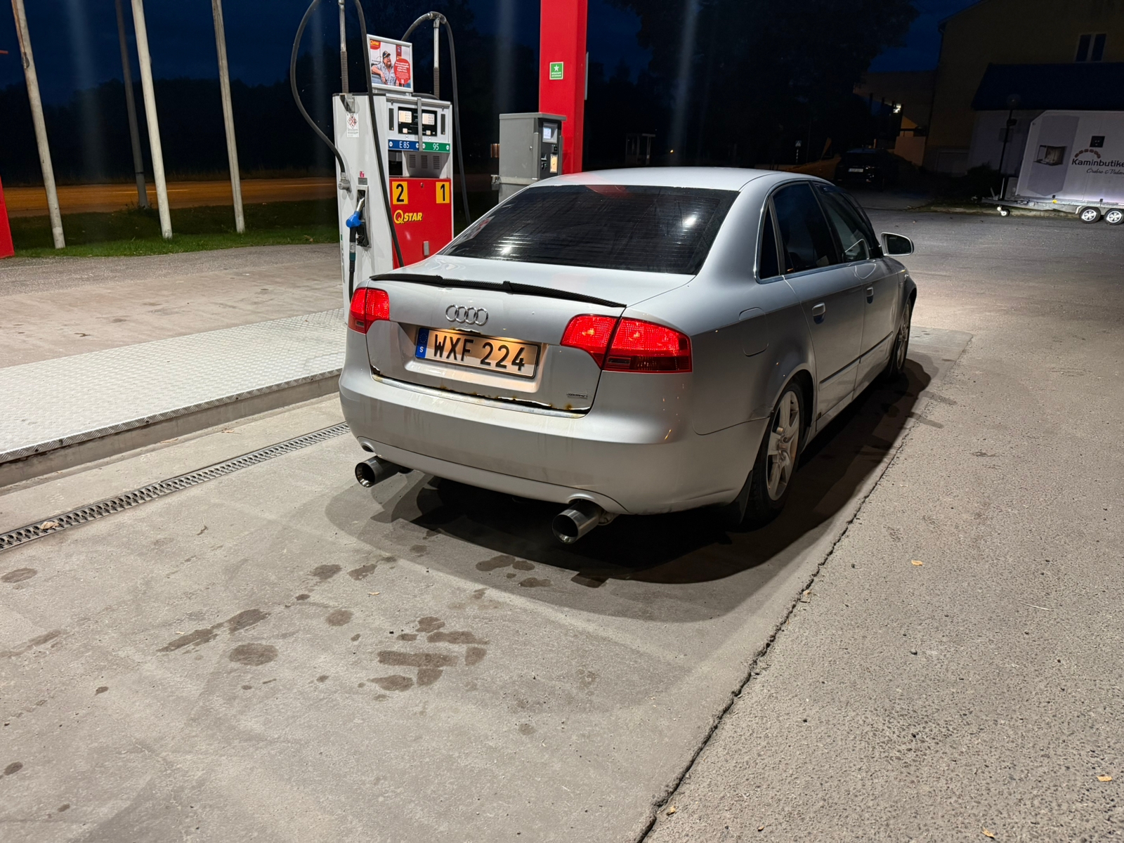 Audi A4 Sedan 2.0 TFSI quattro Manuell 2006, bild 2/6
