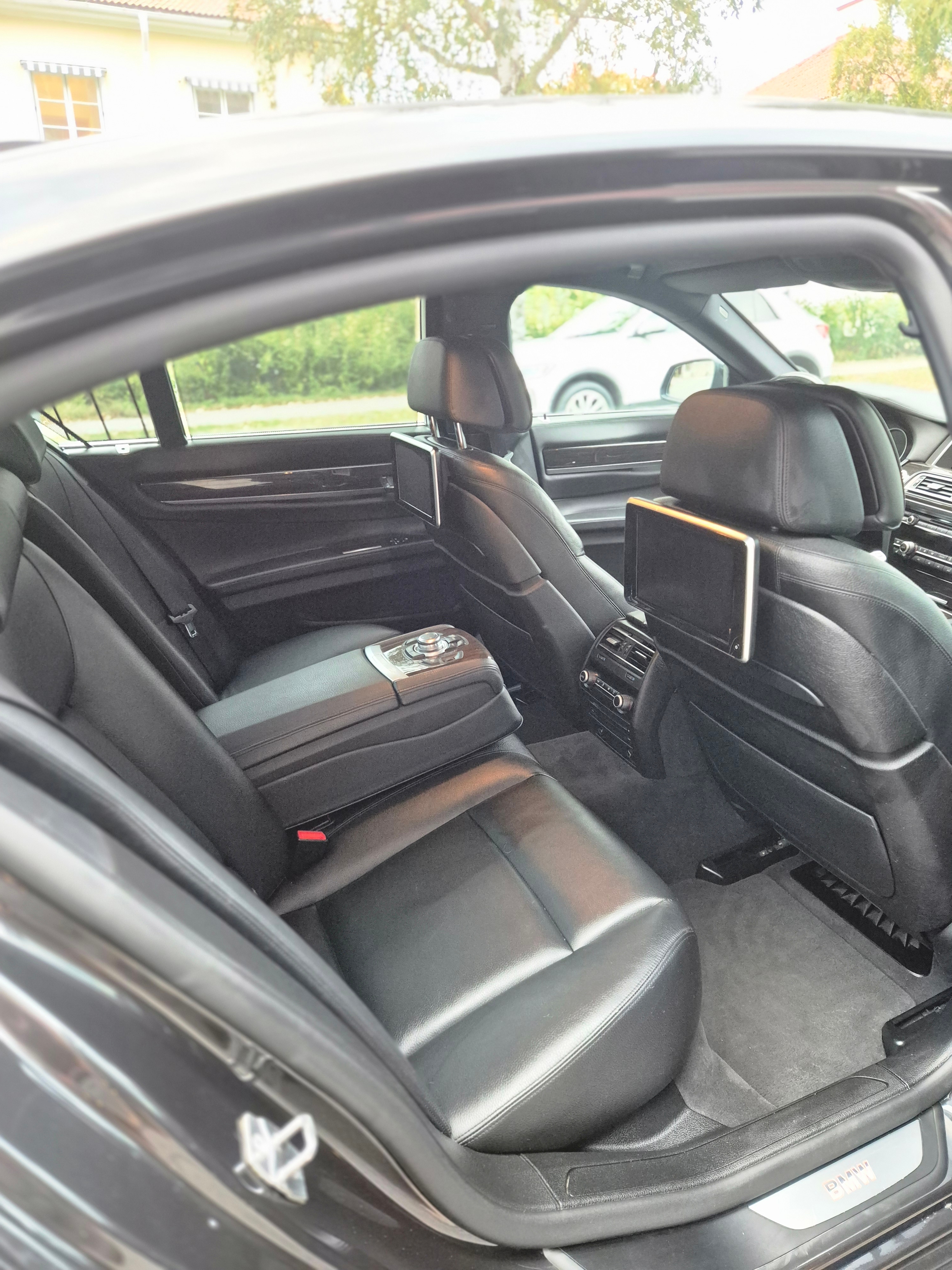 BMW 740 d 2013, bild 6/9