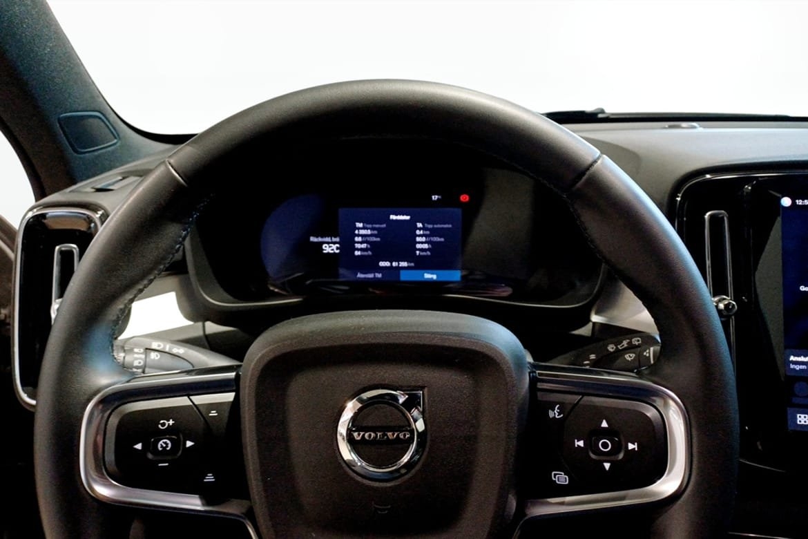 Volvo XC40 B3 FWD Bensin Plus Dark 2025, bild 7/10