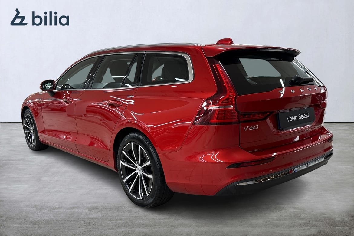 Volvo V60 2023, photo 2/10