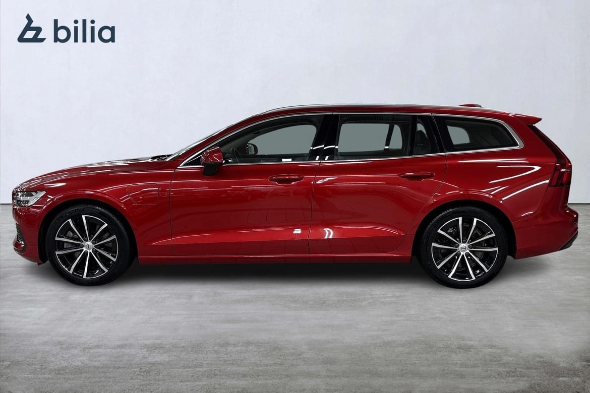 Volvo V60 2023, photo 3/10