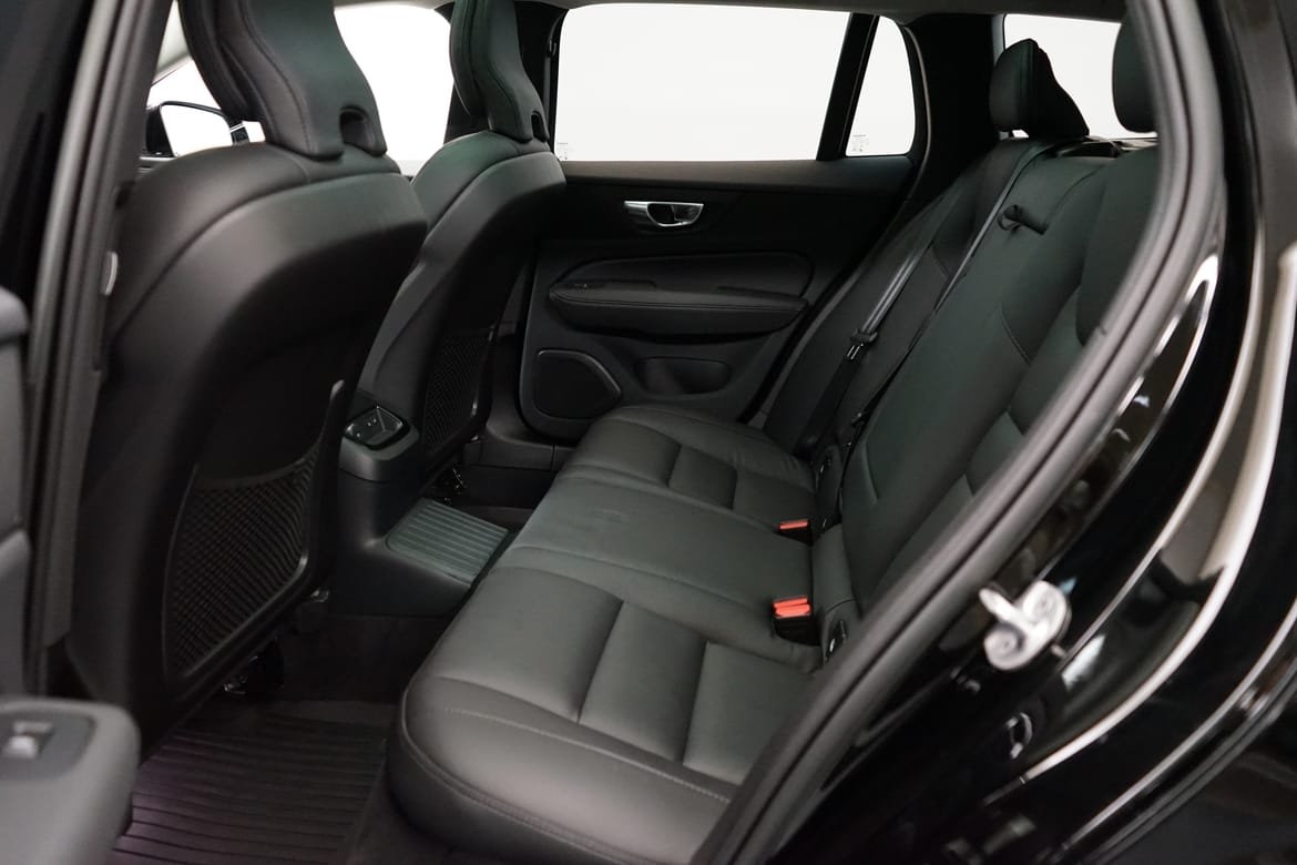 Volvo V60 2023, kuva 7/10