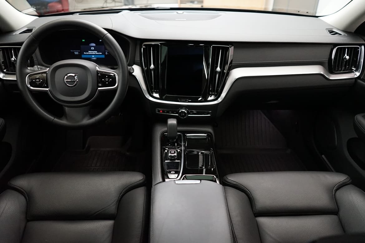 Volvo V60 2023, kuva 6/10