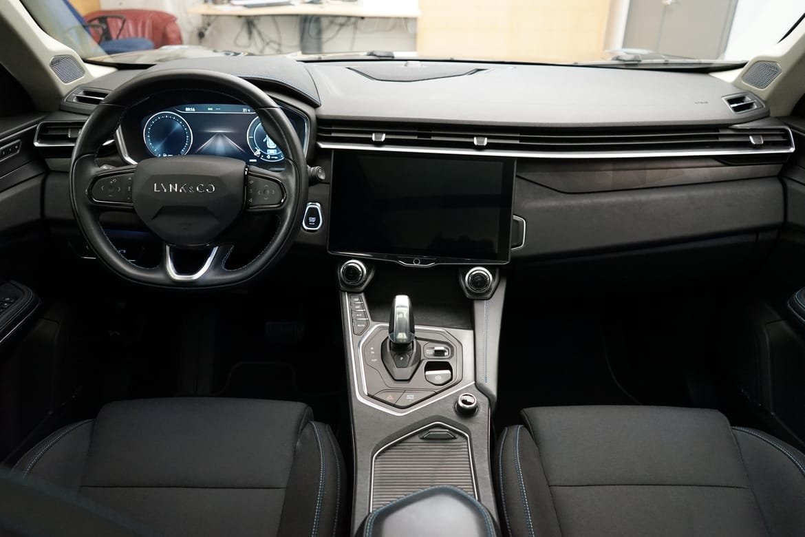 Lynk & Co 01 More, PHEV 2021, kuva 6/10