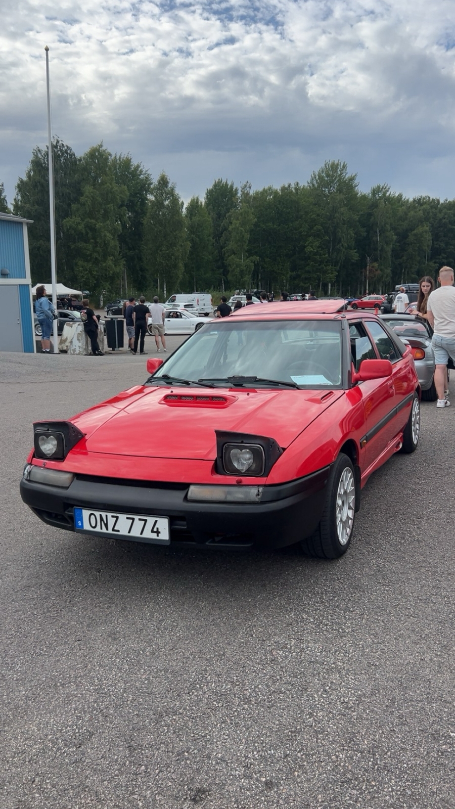 Mazda 323F GT 1.8 Manuell 1990, bild 2/10