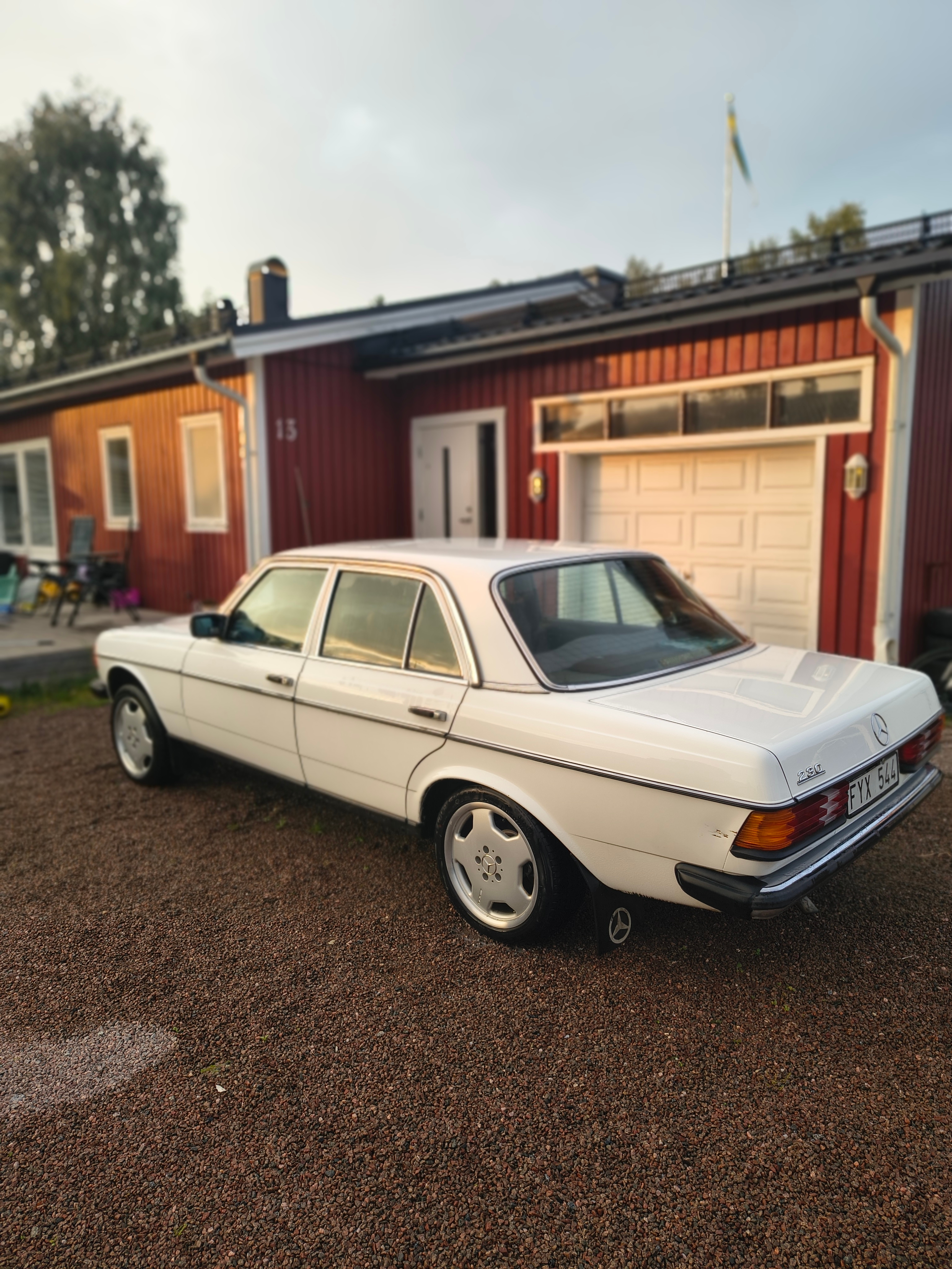 Mercedes-Benz 230 Automatisk 1977, bild 4/6