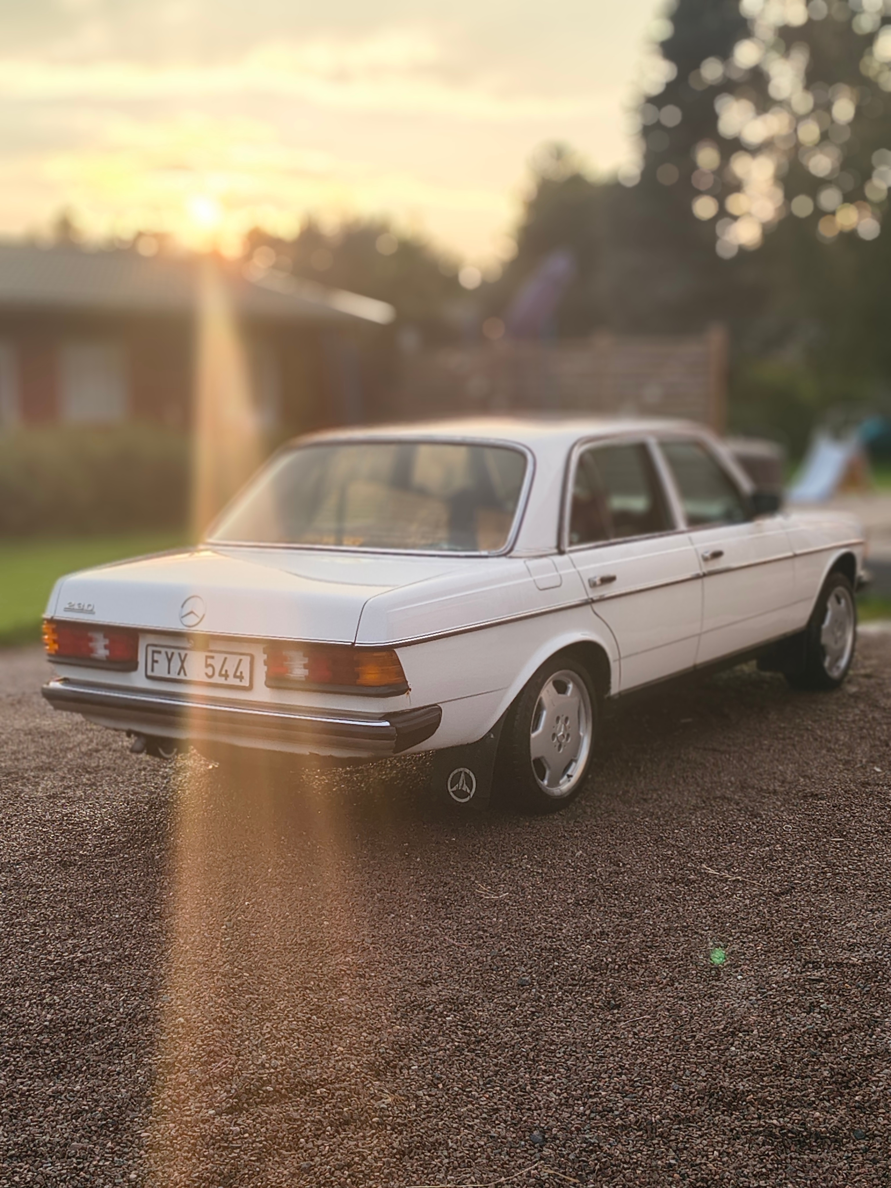 Mercedes-Benz 230 Automatisk 1977, bild 3/6