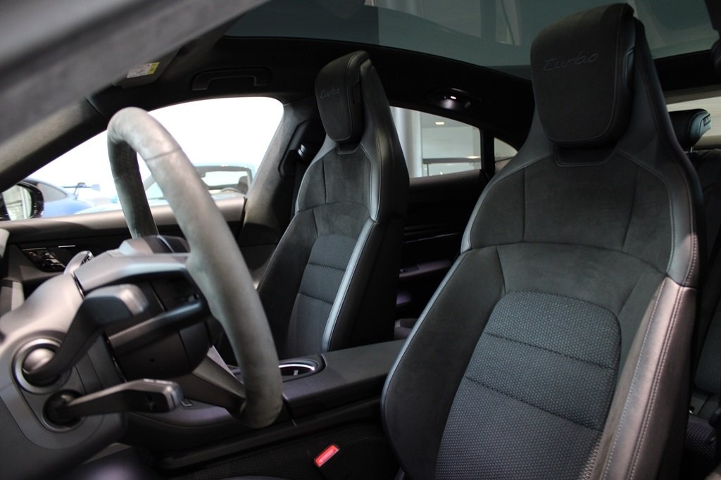 Porsche Taycan Turbo 2020, bild 4/10