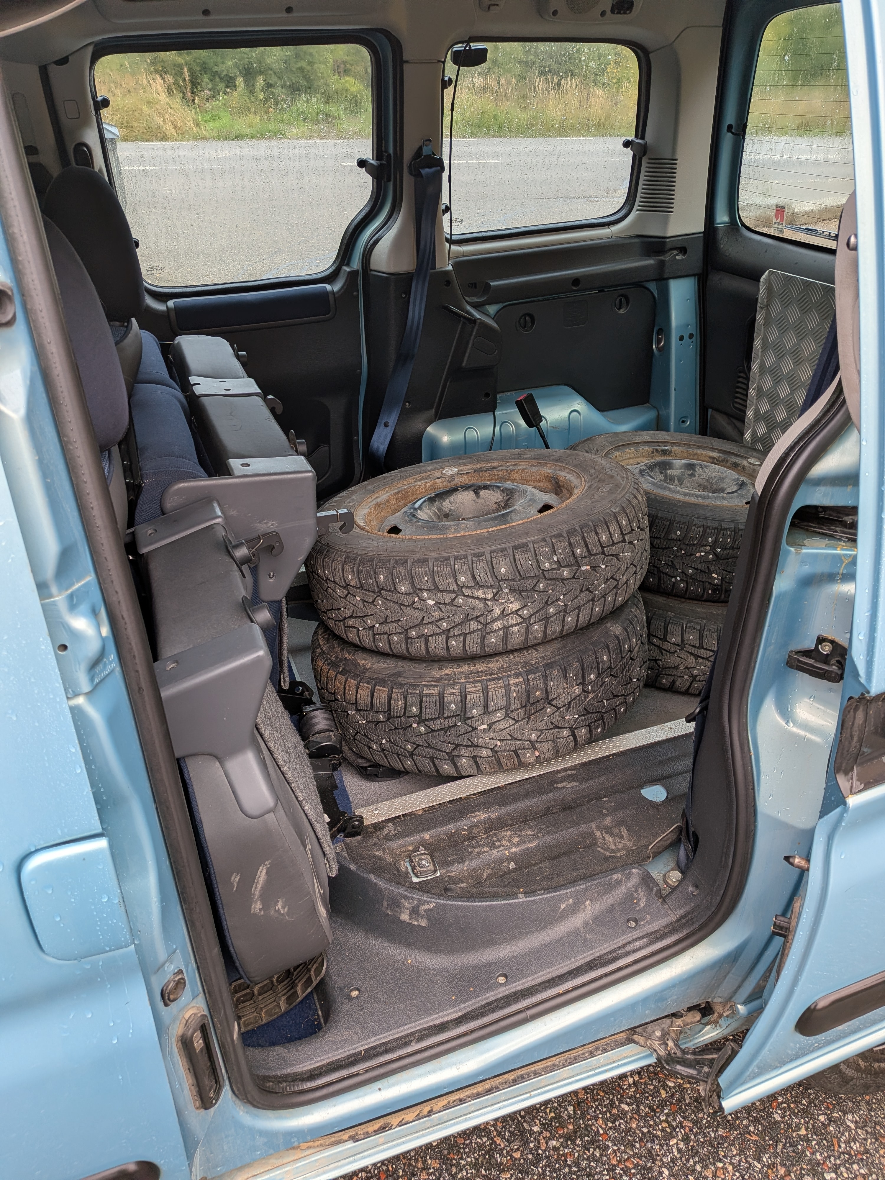 Citroen Berlingo Kombi 1.6i Manuell 2003, bild 5/6