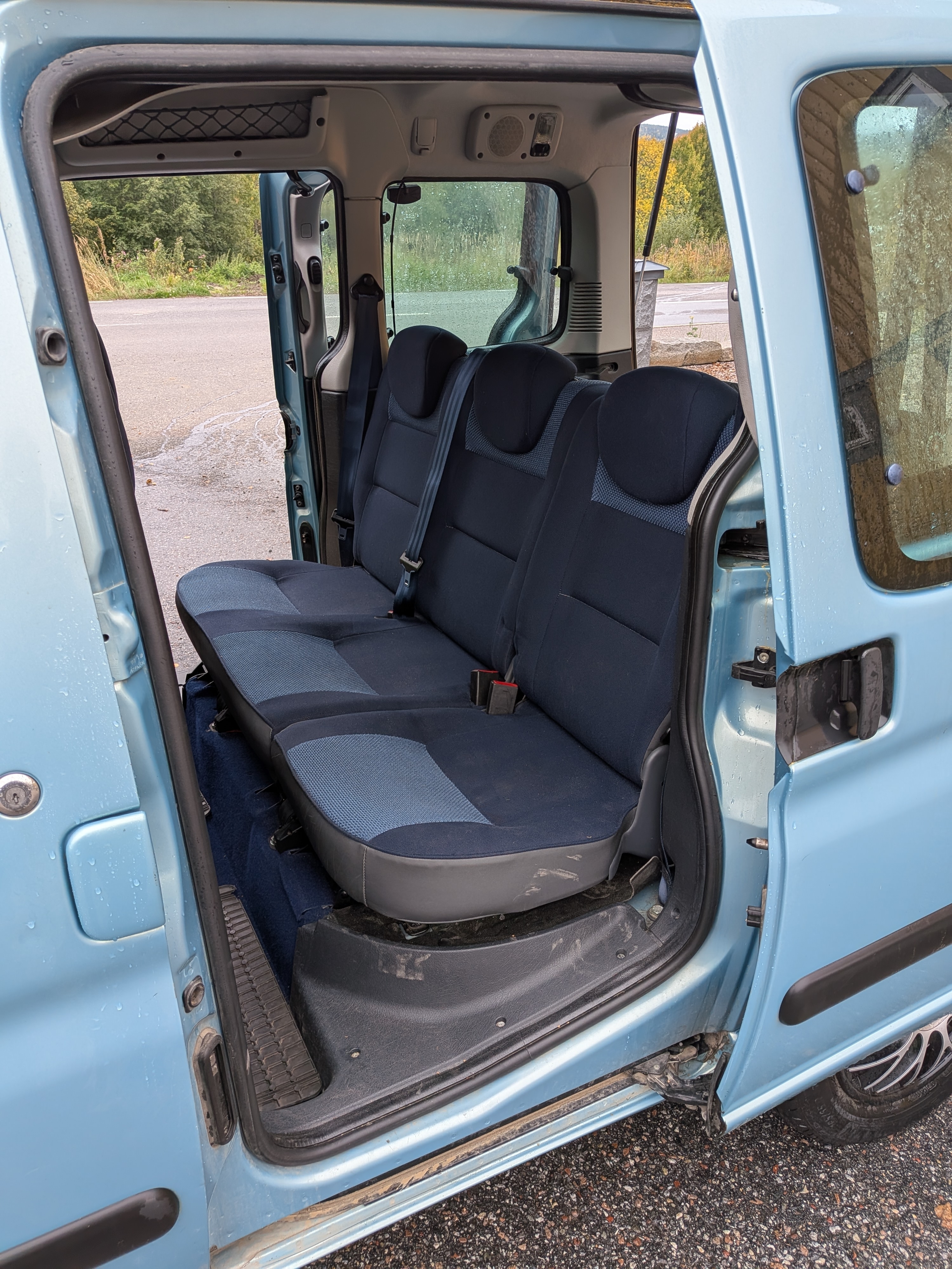 Citroen Berlingo Kombi 1.6i Manuell 2003, bild 6/6