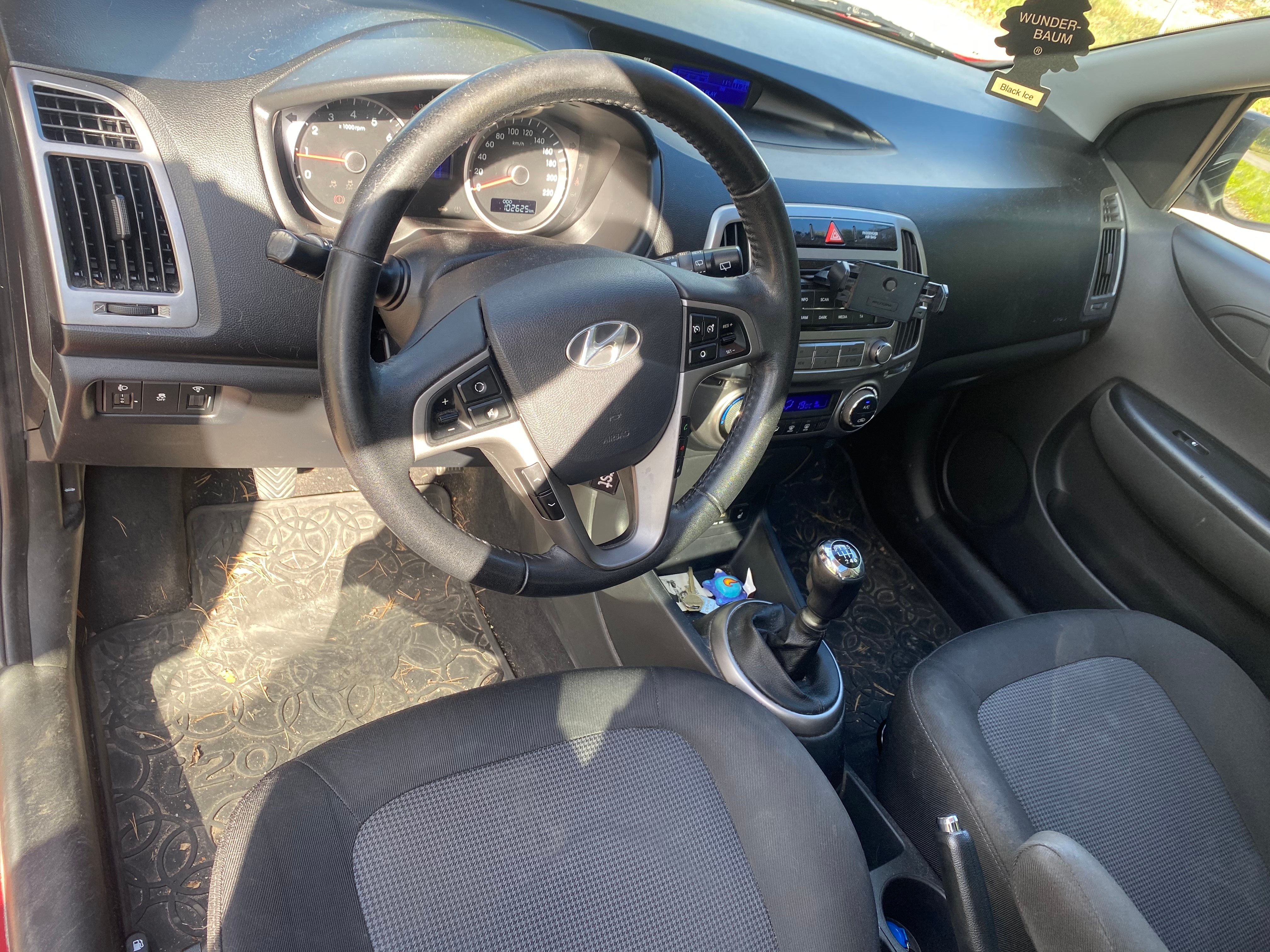Hyundai i20 5-dörrar 1.4 Manuell 2015, bild 4/4