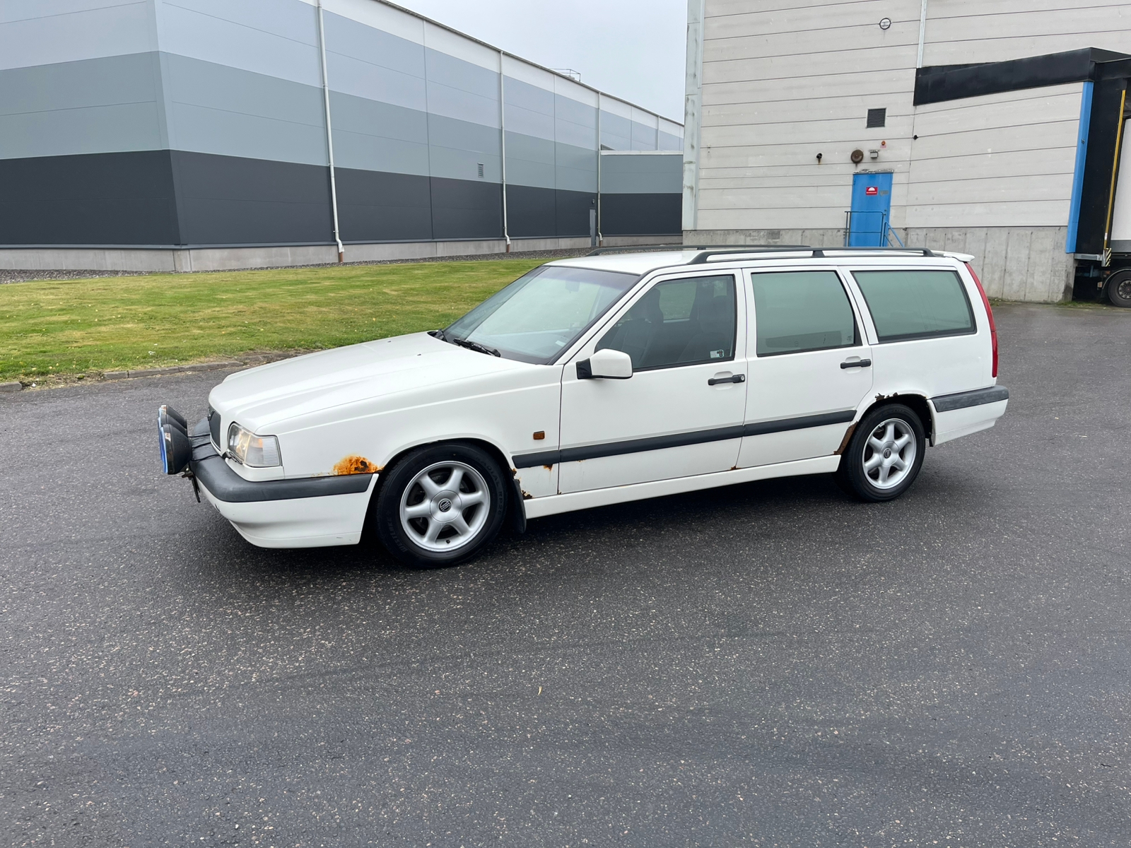 Volvo 850 Kombi 2.5 10V Manuell 1996, bild 2/6