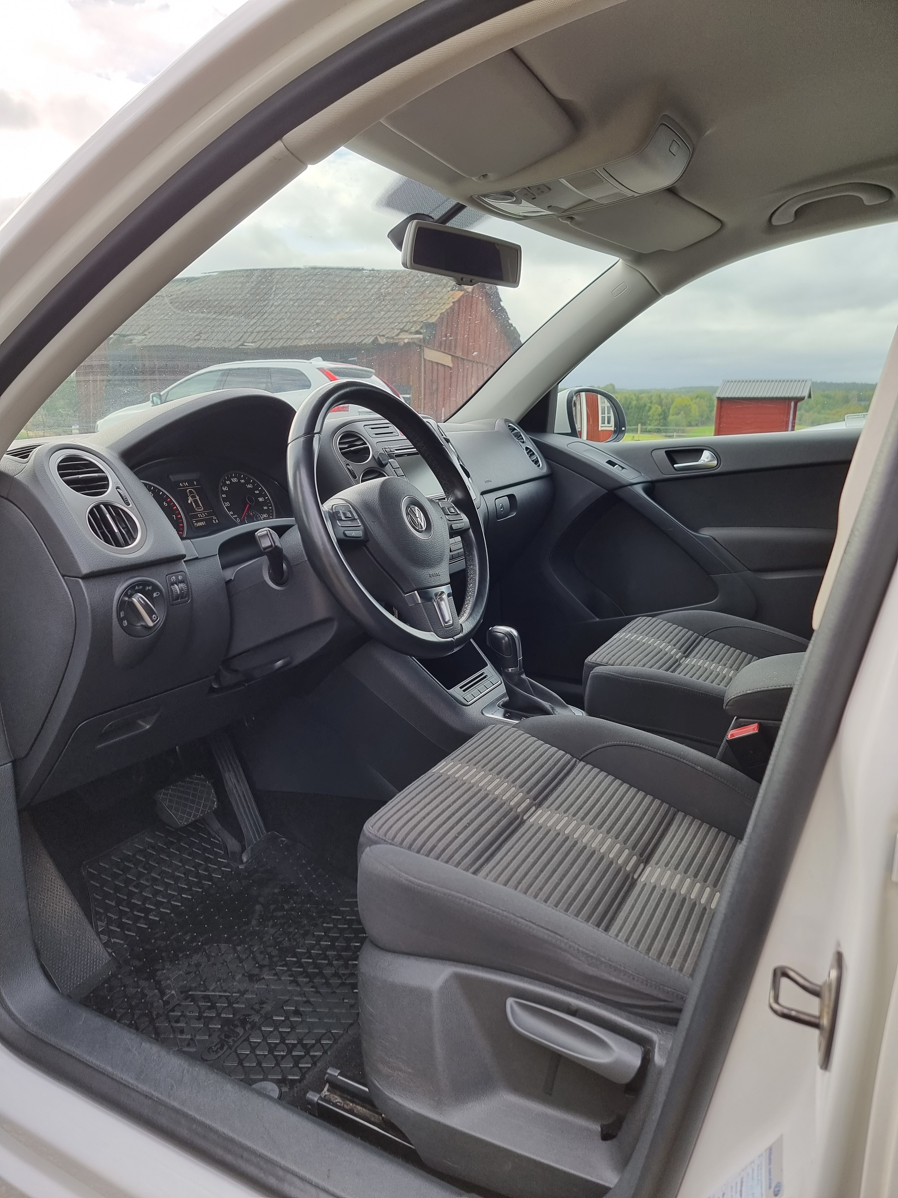 Volkswagen Tiguan 2011, bild 5/10