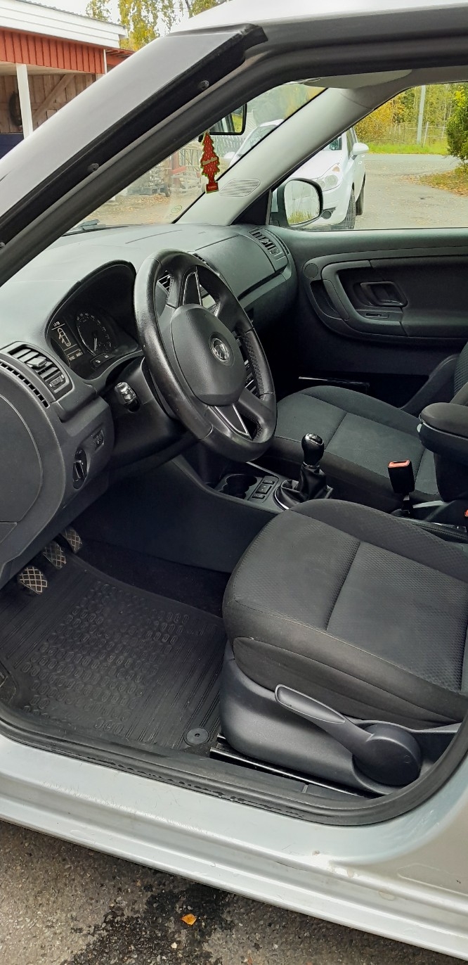 Skoda Fabia 1.2 TSI Manuell 2013, bild 5/6