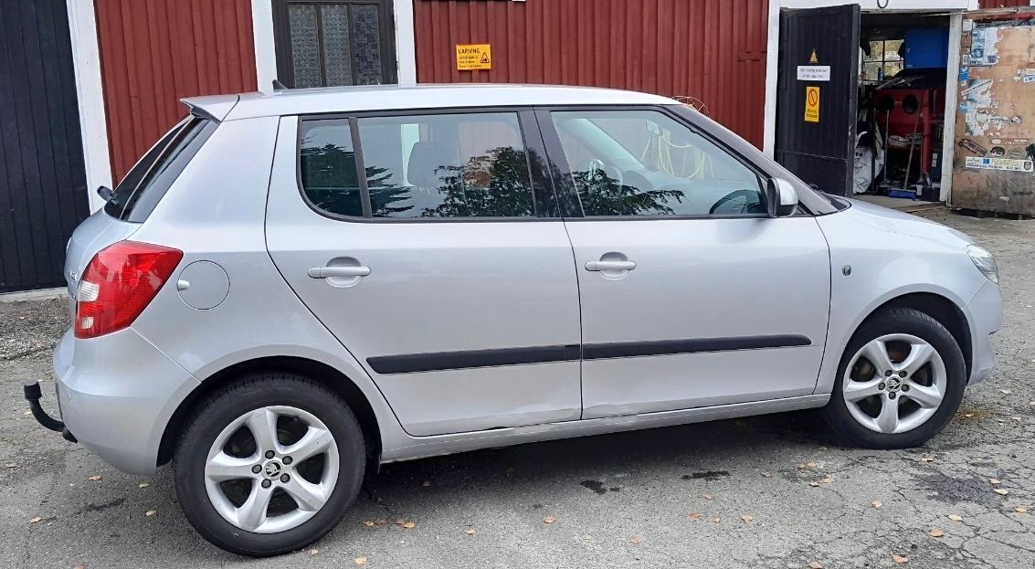 Skoda Fabia 1.2 TSI Manuell 2013, bild 2/6