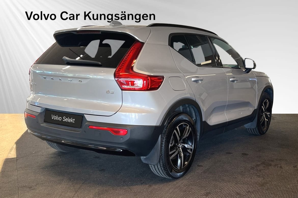 Volvo XC40 B3 FWD Bensin Plus Dark 2025, photo 5/10