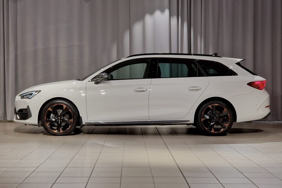 Cupra Leon 1.5 eTSI 2024, bild 2/10