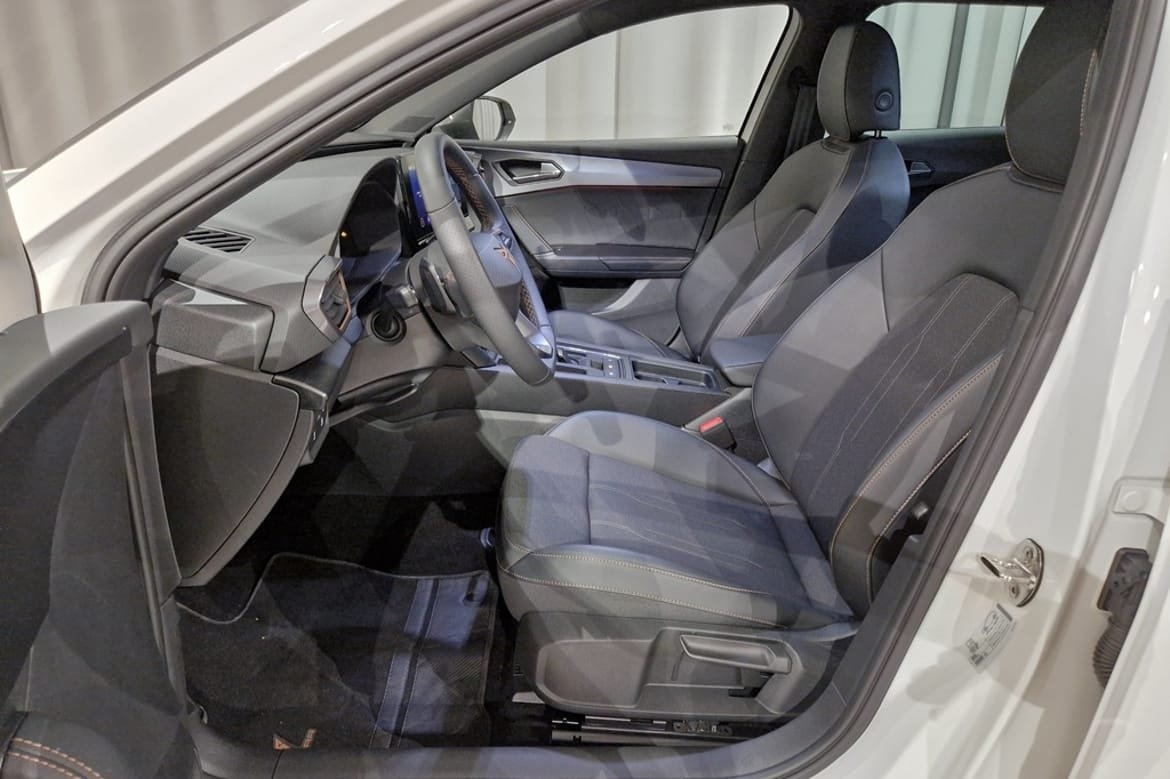 Cupra Leon 1.5 eTSI 2024, bild 6/10