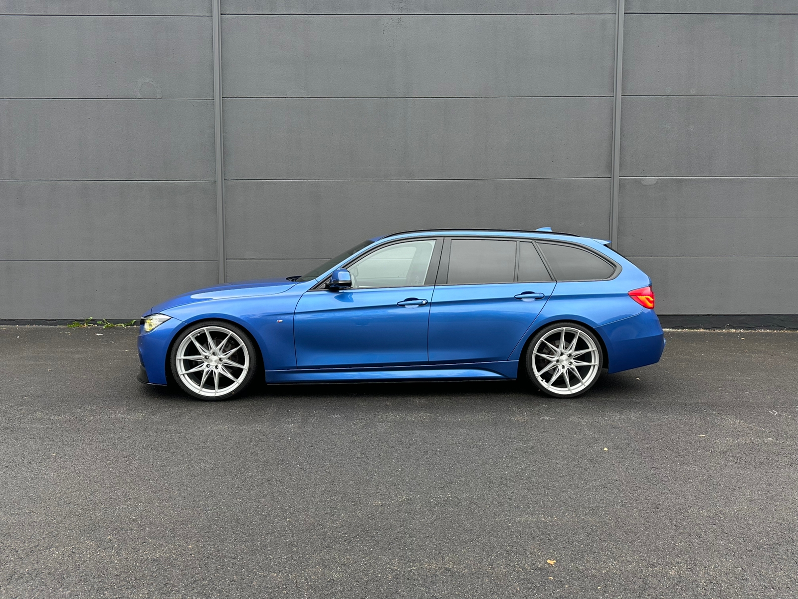 BMW 320 d Touring Steptronic 2018, kuva 2/10