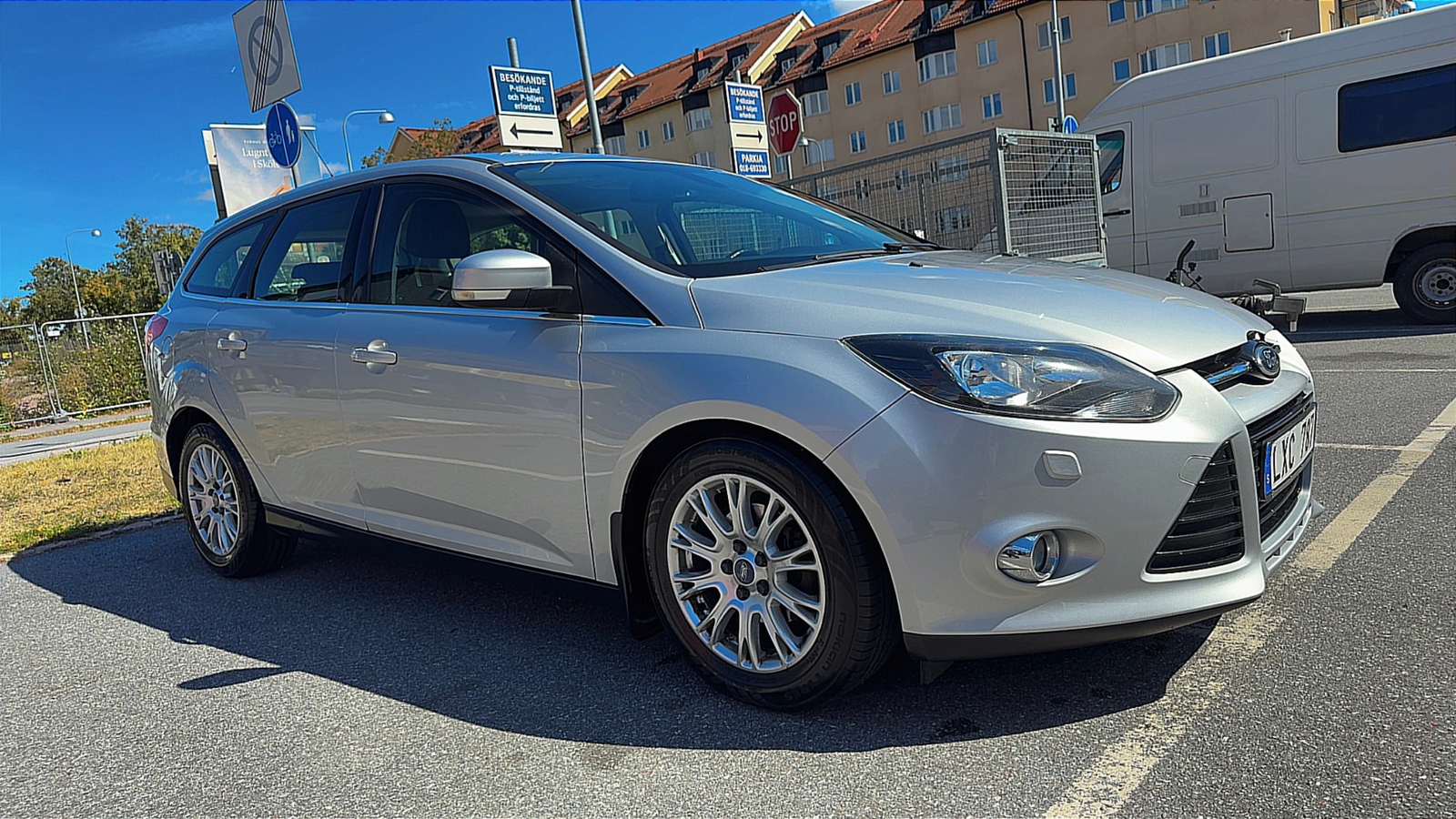Ford Focus Kombi 1.6 TDCi Manuell 2012, bild 4/10