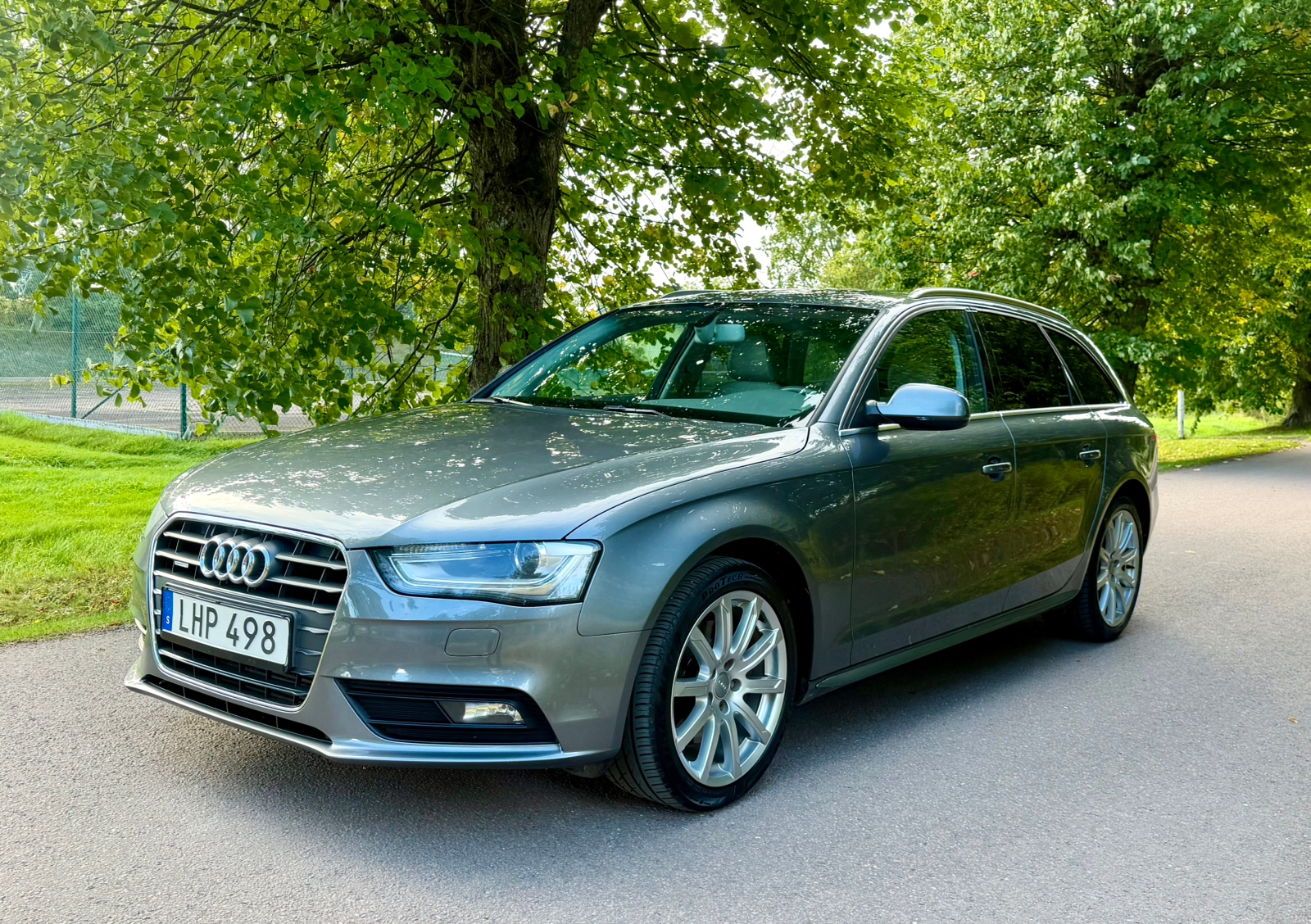 Audi A4 Avant 2.0 TFSI quattro Manuell 2013, bild 4/5