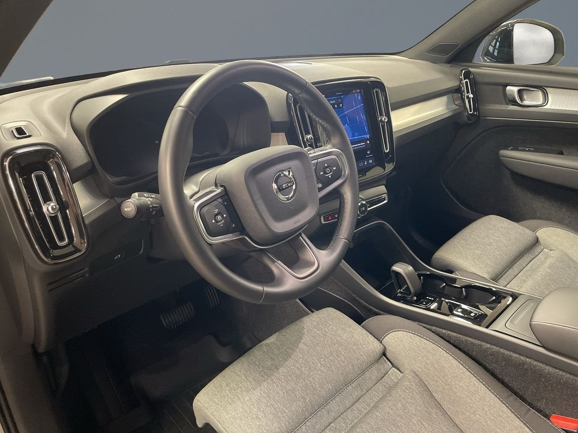 Volvo XC40 B3 FWD Bensin Plus Dark 2025, bild 5/10